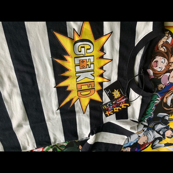 Striped Tee T Shirt Geeked - Picture 5 of 5